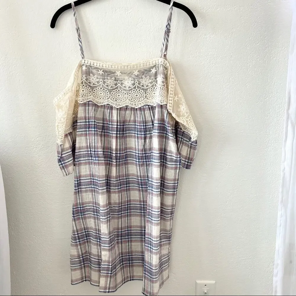Soieblu cold shoulder